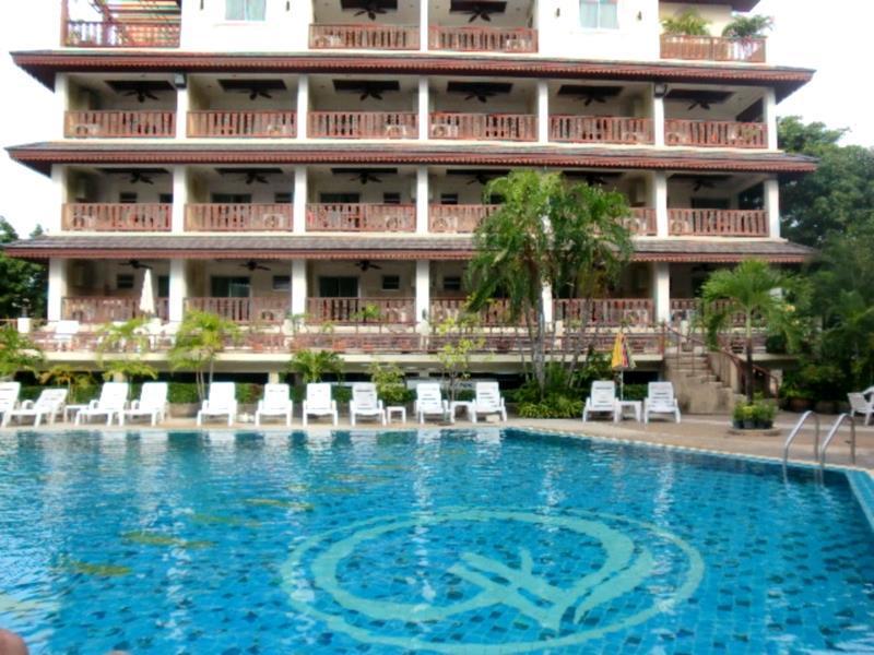 Boss Suites Pattaya Zewnętrze zdjęcie