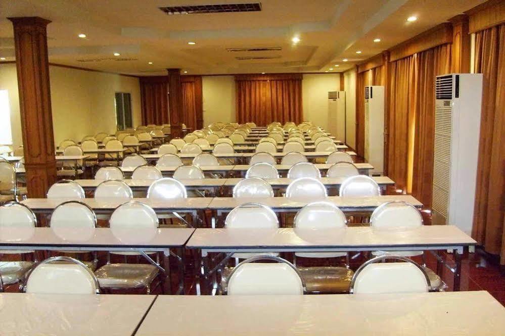 Boss Suites Pattaya Zewnętrze zdjęcie