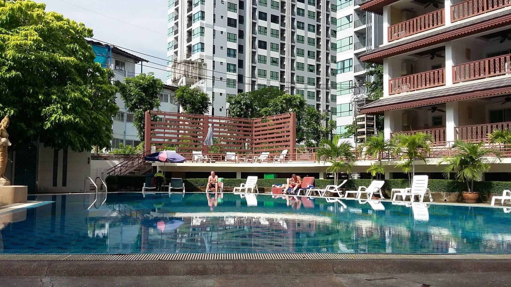 Boss Suites Pattaya Zewnętrze zdjęcie