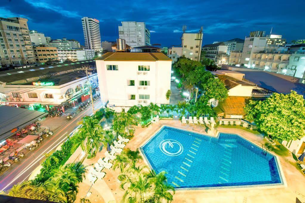 Boss Suites Pattaya Zewnętrze zdjęcie