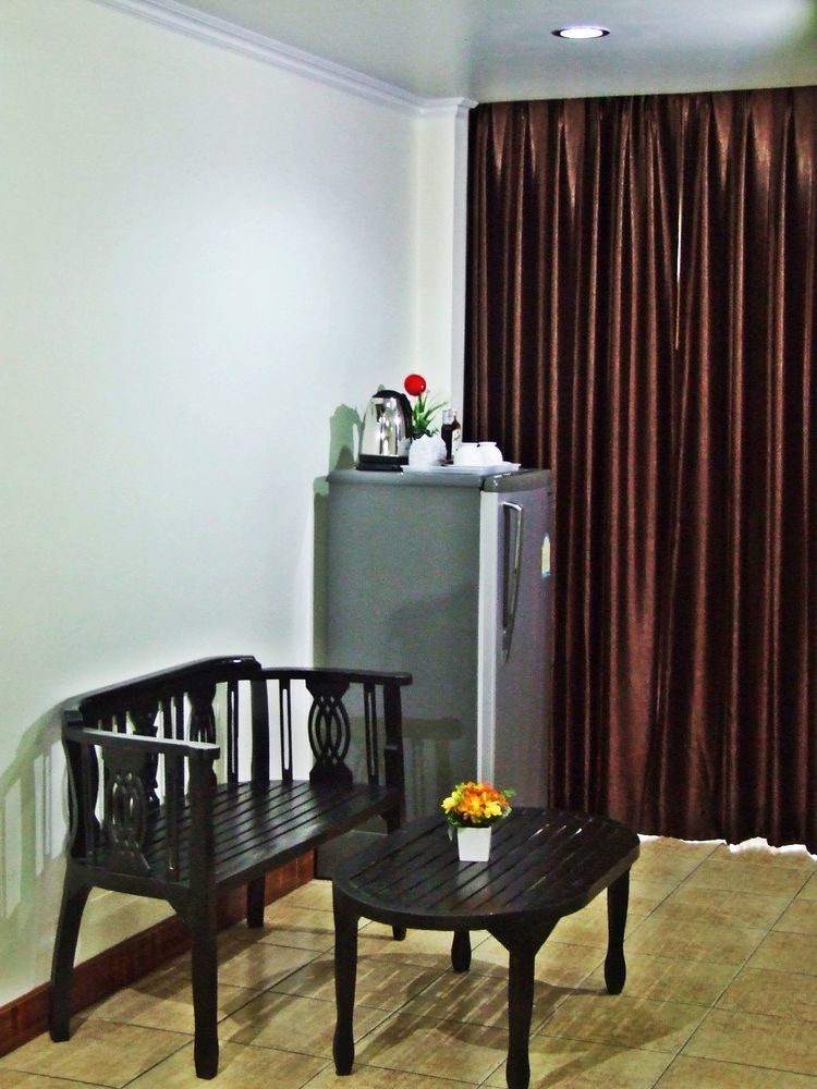 Boss Suites Pattaya Zewnętrze zdjęcie